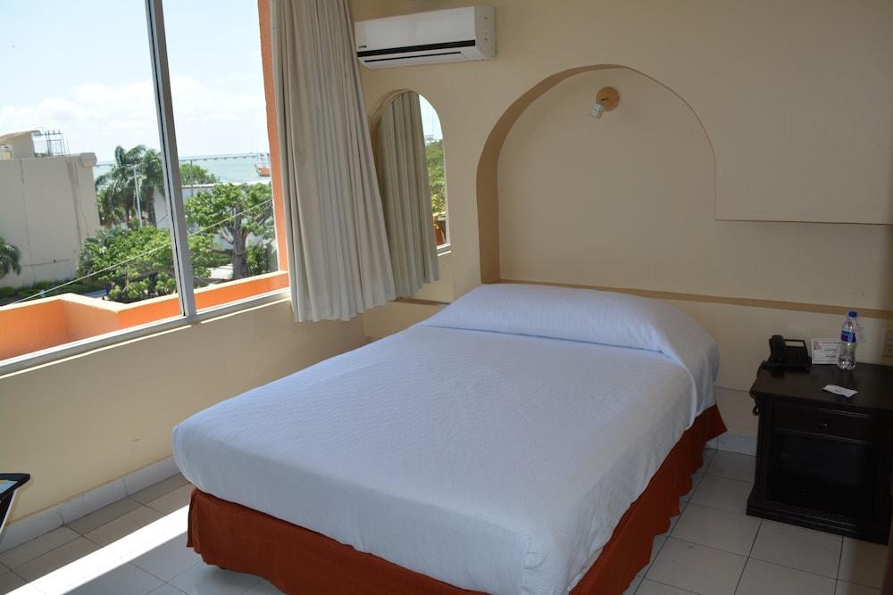 Hotel Del Parque 卡门城 外观 照片